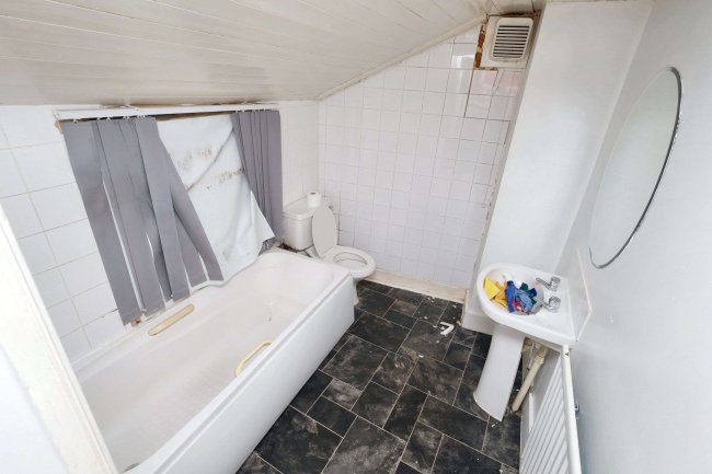 22 Edward Street, Dunstable, Bedfordshire, LU6 1HF 10