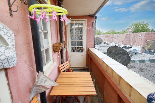 28A The Market Place, Falloden Way, Golders Green, London, NW11 6JJ 7