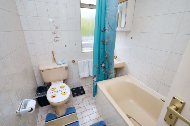 28B The Market Place, Falloden Way, Golders Green, London, NW11 6JJ 8