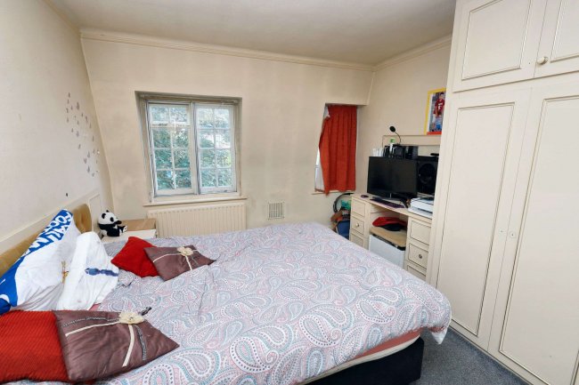 28B The Market Place, Falloden Way, Golders Green, London, NW11 6JJ 8