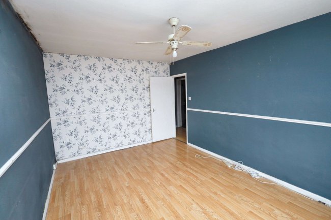 14 Paul Court, London Road, Romford, Essex, RM7 9PR 10