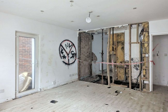 Flat 1, 29 Shrubbery Road, Streatham, London, SW16 2AS 8