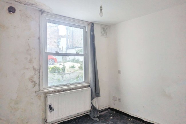 Flat 1, 29 Shrubbery Road, Streatham, London, SW16 2AS 8