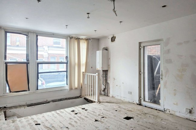 Flat 1, 29 Shrubbery Road, Streatham, London, SW16 2AS 8