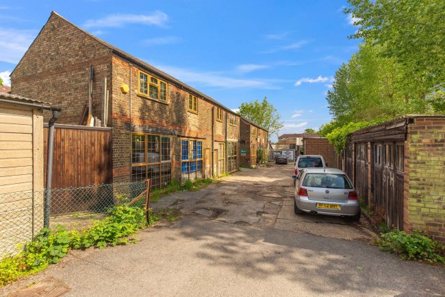 12-14 & 16-18 Hallowell Road, Northwood, Middlesex, HA6 1DW 8