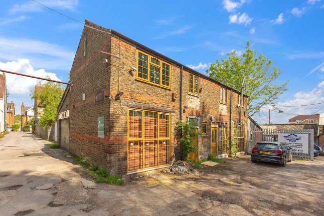 12-14 & 16-18 Hallowell Road, Northwood, Middlesex, HA6 1DW 8