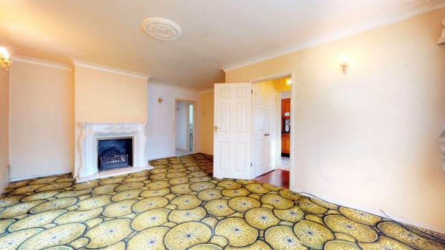 Clovelly, Princess Margaret Road, East Tilbury, Grays, Essex, RM18 8RP 7