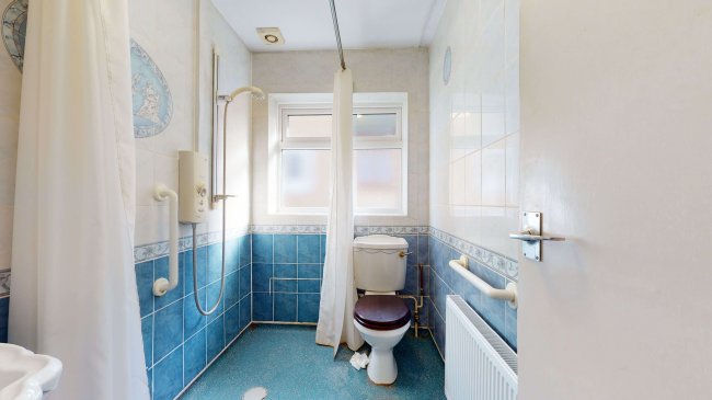 Clovelly, Princess Margaret Road, East Tilbury, Grays, Essex, RM18 8RP 7