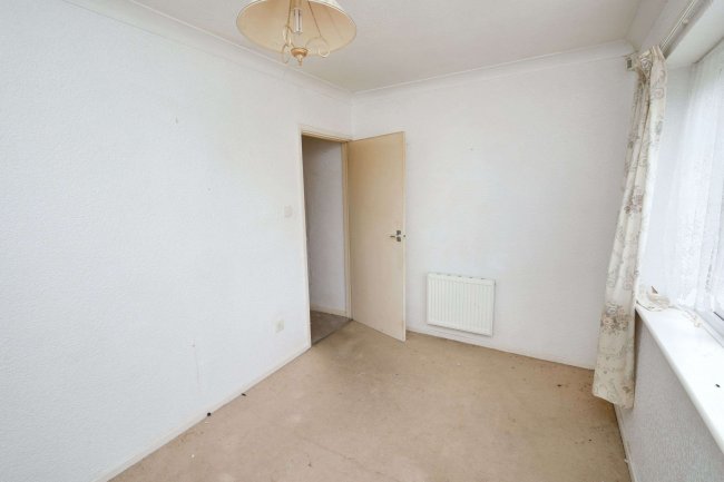 Clovelly, Princess Margaret Road, East Tilbury, Grays, Essex, RM18 8RP 7