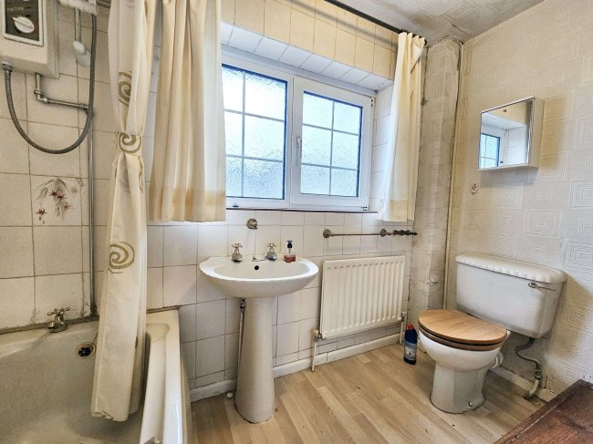 3 Rosemount, Middleton, Manchester, M24 5RR 2