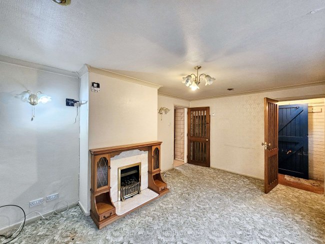 3 Rosemount, Middleton, Manchester, M24 5RR 2