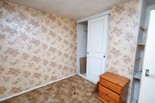 98 Paines Brook Way, Romford, RM3 9JS 10