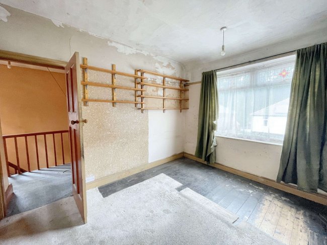 6 Russell Road, Weston Point, Runcorn, WA7 4BG 4