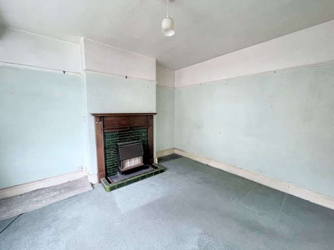 6 Russell Road, Weston Point, Runcorn, WA7 4BG 4