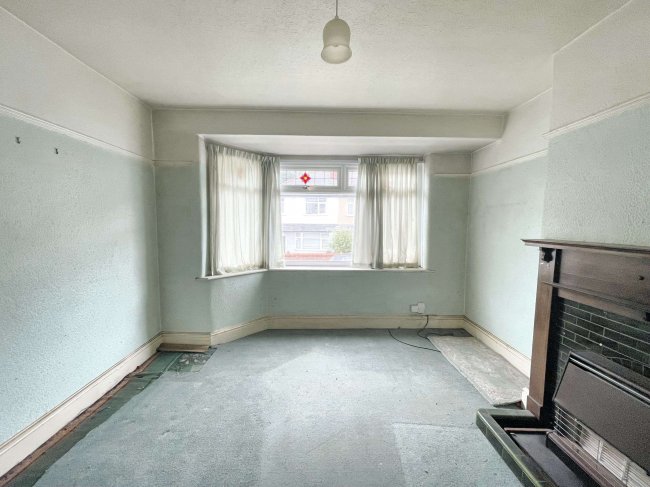 6 Russell Road, Weston Point, Runcorn, WA7 4BG 4