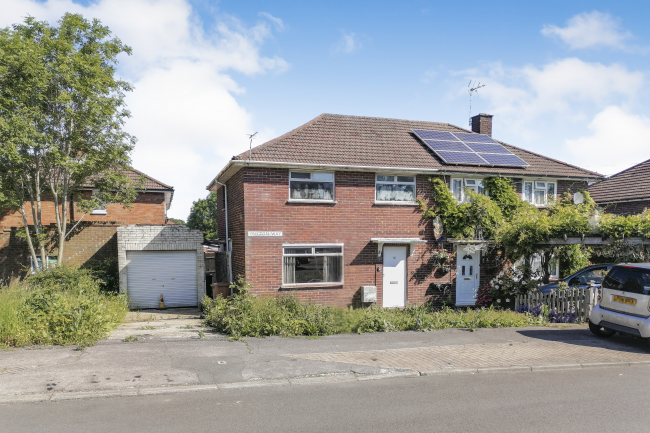 32 Oulton Way, Watford, Hertfordshire, WD19 5EL 1