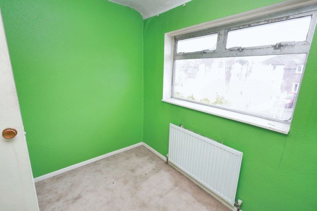 32 Oulton Way, Watford, Hertfordshire, WD19 5EL 1