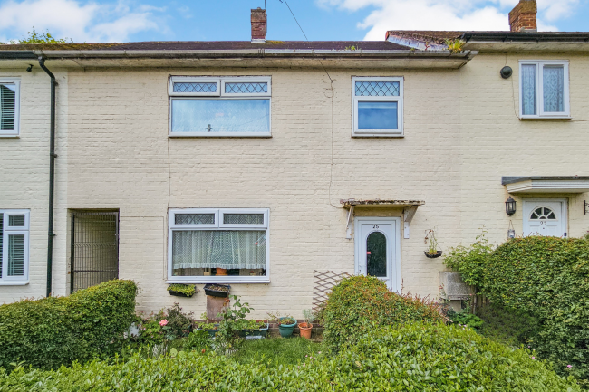 25 Cullen Grove, Manchester, M9 6LJ 1