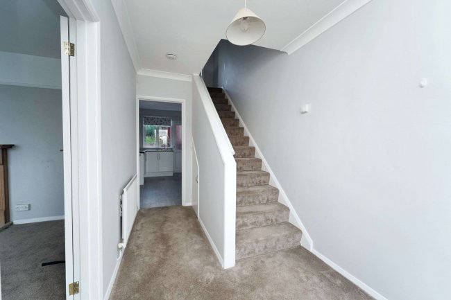 17 Blackthorn Road, Reigate, RH2 7ND 10