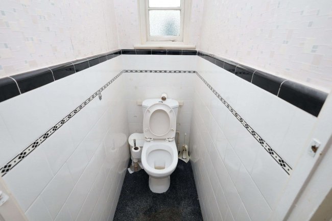 43 Cherrydown Close, Chingford, London, E4 8DY 6