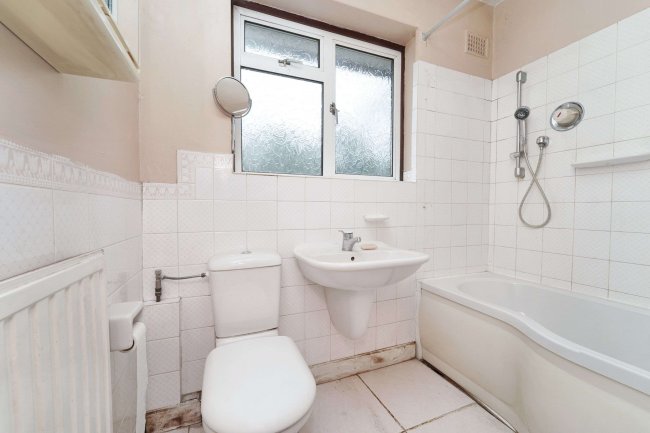 38 Keepers Farm Close, Windsor, Berkshire, SL4 4HZ 4