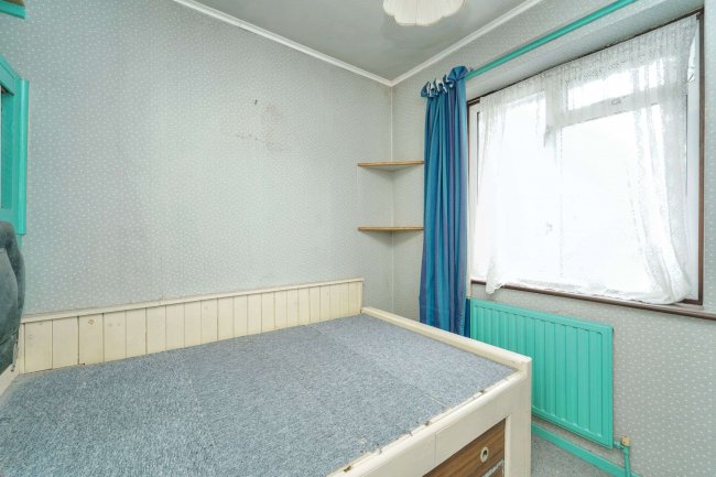 38 Keepers Farm Close, Windsor, Berkshire, SL4 4HZ 4