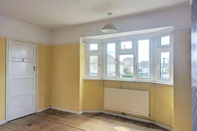 83 Heath Road, Crayford, Dartford, DA1 3NR 1