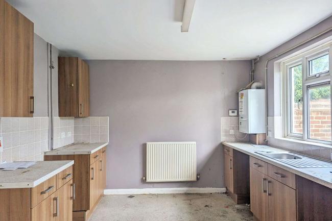 83 Heath Road, Crayford, Dartford, DA1 3NR 1