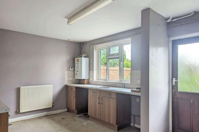 83 Heath Road, Crayford, Dartford, DA1 3NR 1