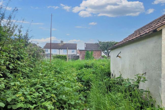 83 Heath Road, Crayford, Dartford, DA1 3NR 1