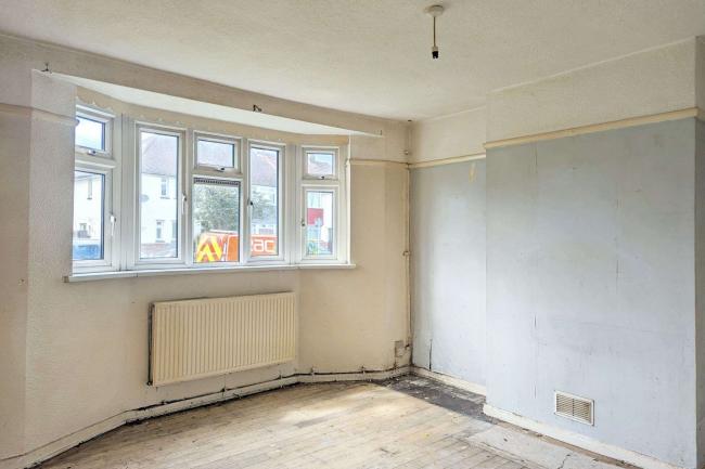 83 Heath Road, Crayford, Dartford, DA1 3NR 1