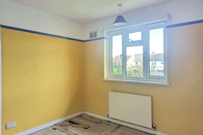 83 Heath Road, Crayford, Dartford, DA1 3NR 1