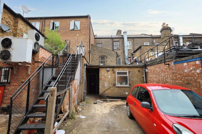 224a Hoe Street, Walthamstow, London,  E17 3AY 5