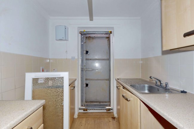 22/23 Stockwell Lane, Stockwell, London SW9 0SS 6