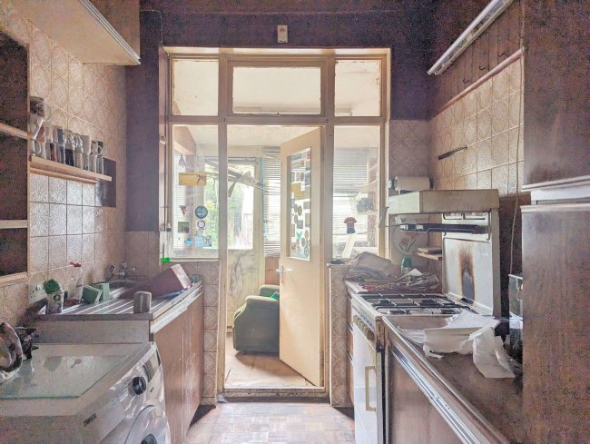 22 Allen Road, Beckenham, Kent, BR3 4NP 4