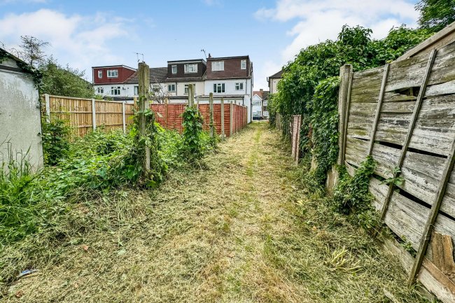 Garage R/o 15 Shelson Avenue, Feltham, Middlesex, TW13 4QS 3