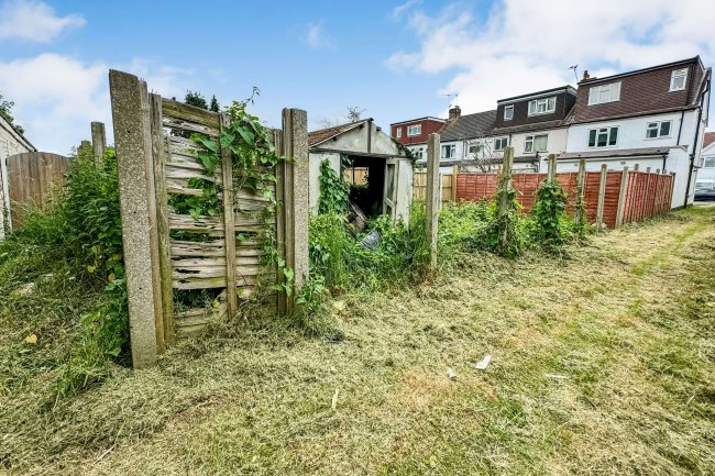 Garage R/o 15 Shelson Avenue, Feltham, Middlesex, TW13 4QS 3