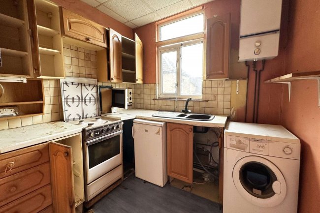 48a Laleham Road, Catford, London, SE6 2HU 4