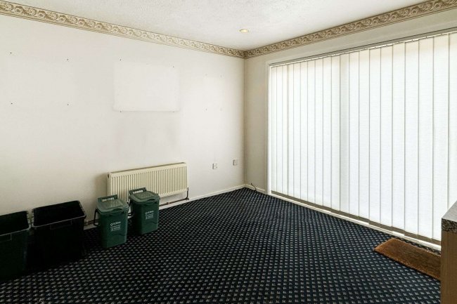 44 Holyrood Crescent, St Albans, AL1 2LT 1