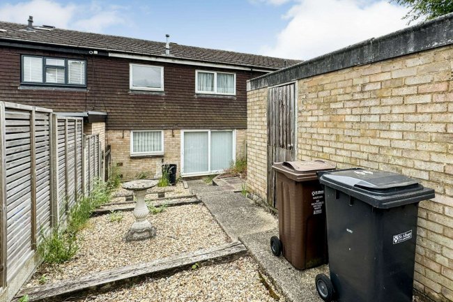 44 Holyrood Crescent, St Albans, AL1 2LT 1