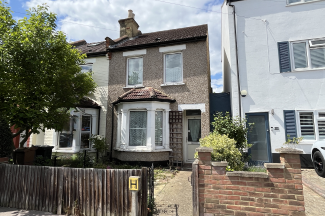 15 Moffat Road, Thornton Heath, CR7 8PY 6
