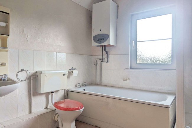 15 Moffat Road, Thornton Heath, CR7 8PY 6