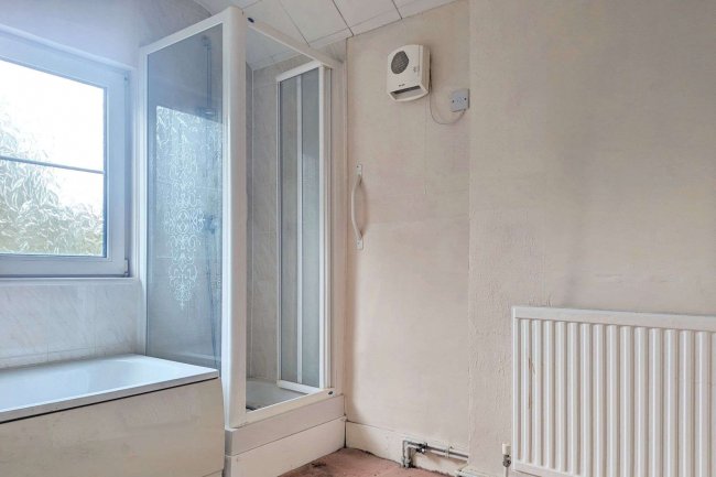 15 Moffat Road, Thornton Heath, CR7 8PY 6