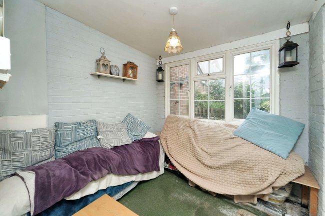 108 Bushy Hill Drive, Guildford, Surrey, GU1 2UH 10