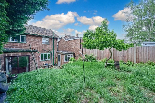 108 Bushy Hill Drive, Guildford, Surrey, GU1 2UH 10
