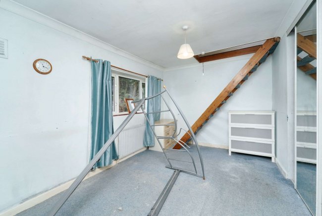 108 Bushy Hill Drive, Guildford, Surrey, GU1 2UH 10