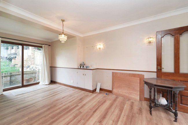 108 Bushy Hill Drive, Guildford, Surrey, GU1 2UH 10