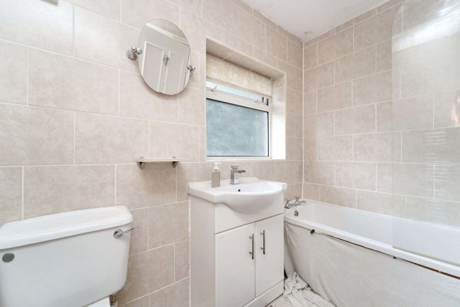 108 Bushy Hill Drive, Guildford, Surrey, GU1 2UH 10