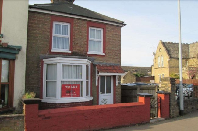 4 Elm Road, Fenland, Wisbech, Cambridgeshire PE13 2TB 10