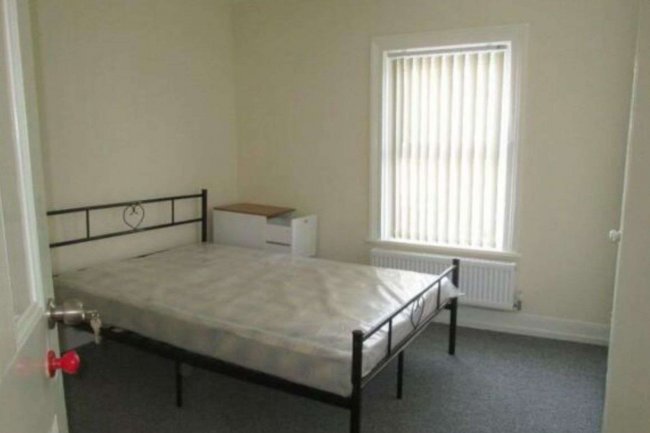 4 Elm Road, Fenland, Wisbech, Cambridgeshire PE13 2TB 10